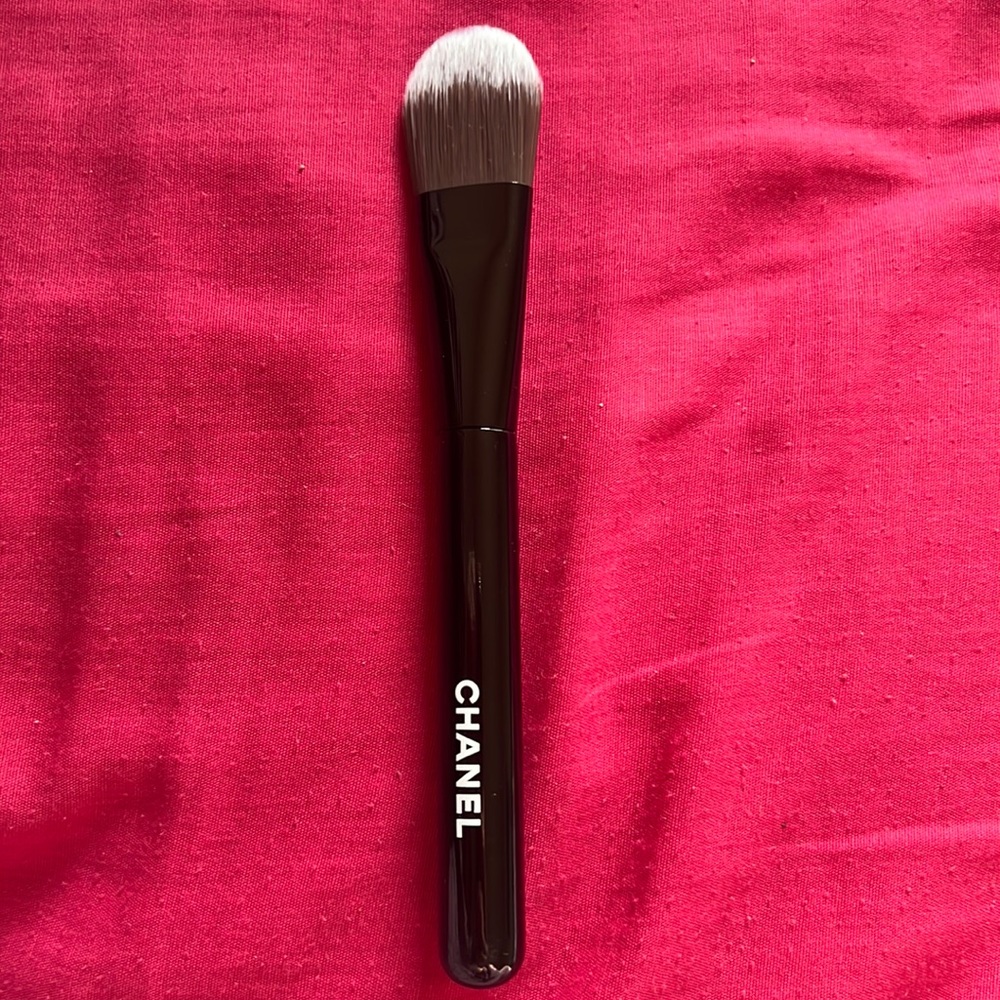 Chanel foundation brush